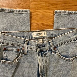 A&F the 90’s slim straight ultra high rise-curve love